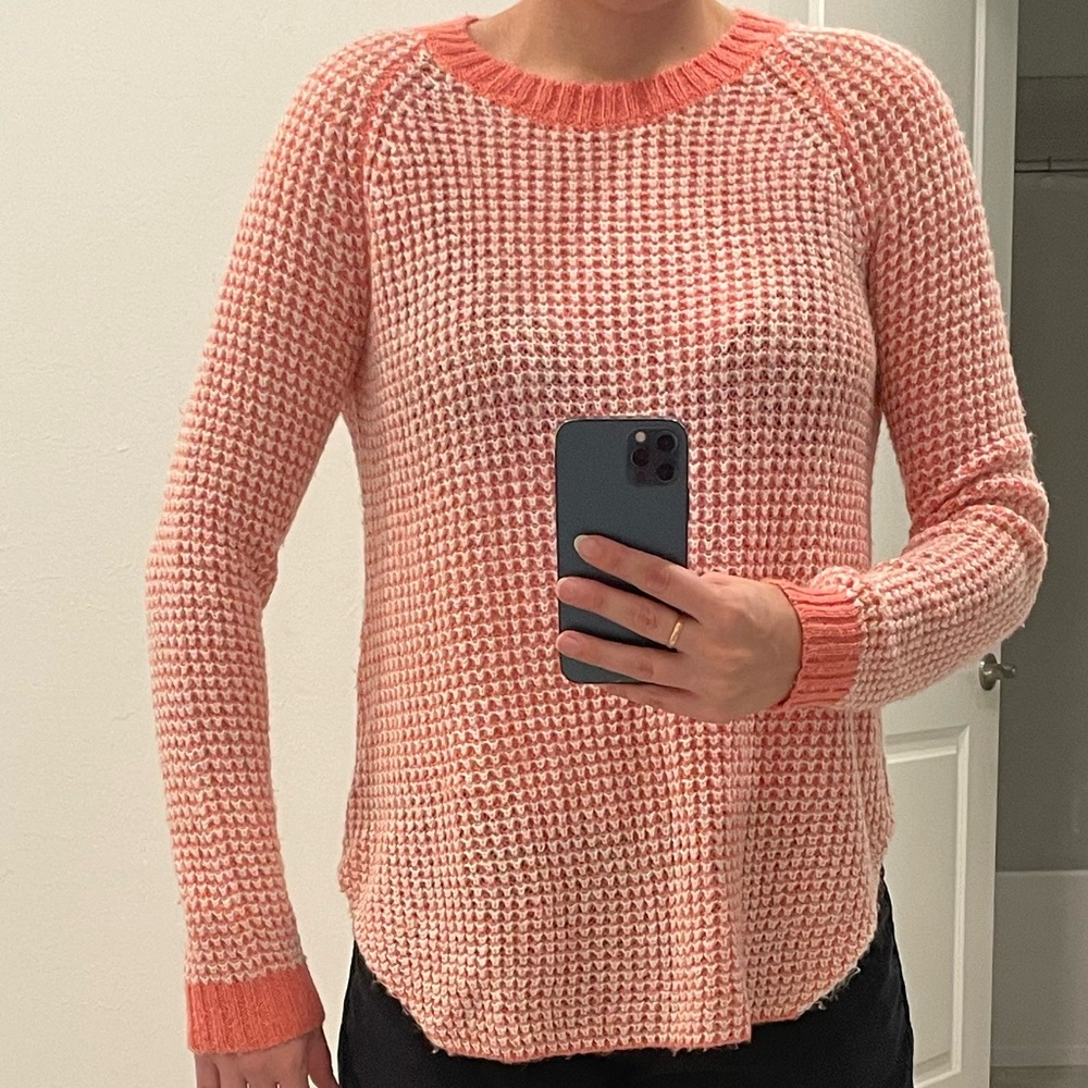 Pink & White Knit Sweater Aeropostale Size Medium